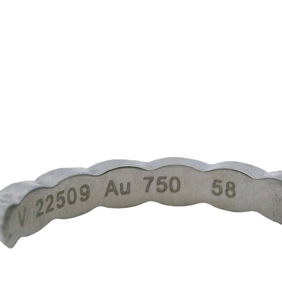 Chanel 18kt White Gold Coco Crush Quilted Pattern Diamond Ring Size 8.5 58 - Picture 3 of 5